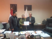 قام السيد الأستاذ الدكتور/ محمد أحمد حسن هيكل – عميد كلية العلوم جامعة بنها – بتكريم كلٍ من: الأستاذ/ محمد شاكر – أمين معامل الفرقة الأولى بقسم الفيزياء الأستاذة/ نوران محيي – المعيدة بقسم الفيزياء وذلك بمنحهم شهادة تقدير ومكافأة مالية، تقديرًا لجهود