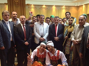 تهنئة العميد بالمولد النبوى الشريف